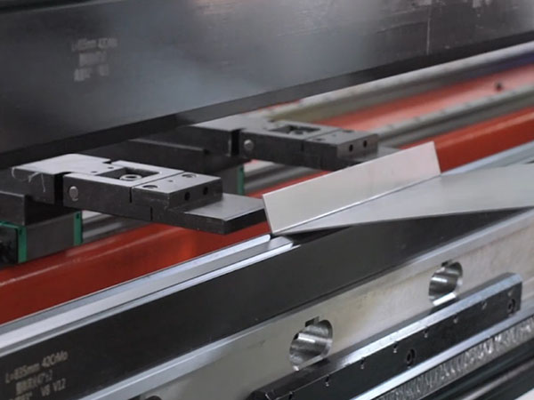 阿瑪達折彎機模具上模